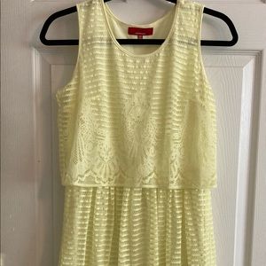 Womens Medium yellow Saks Fifth Avenue knee length dress